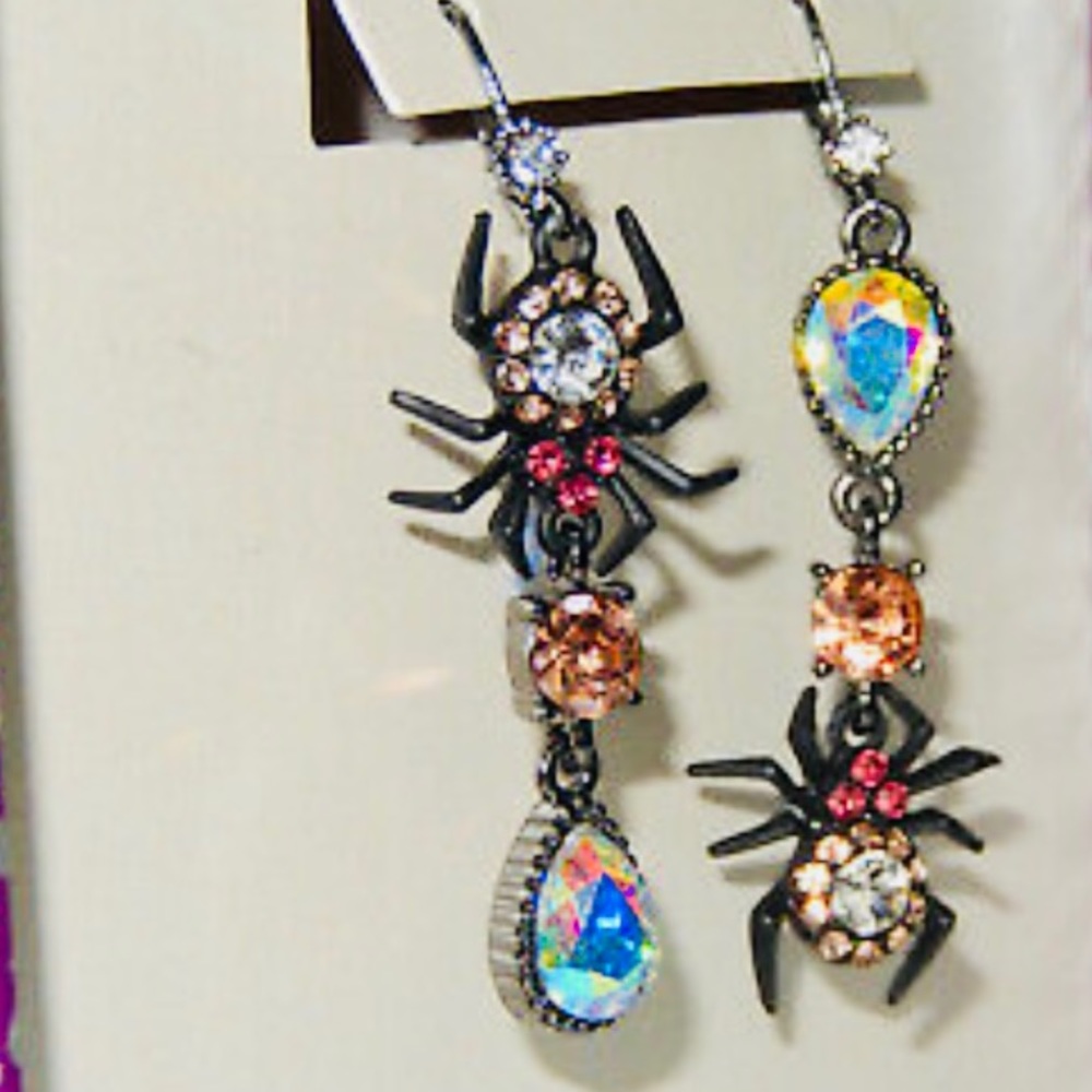 New Betsey-Johnson Spider Mismatch Earrings - Picture 11 of 17